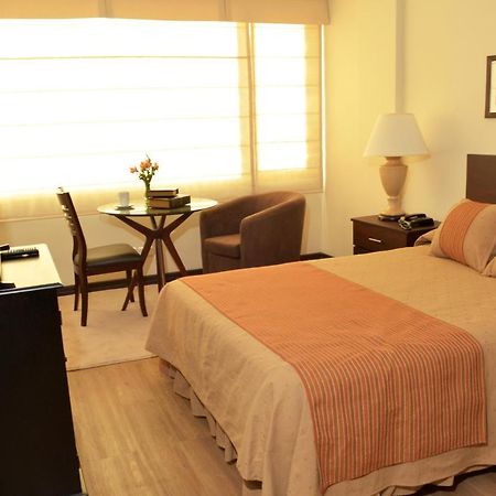 فندق Midtown لاباز المظهر الخارجي الصورة
